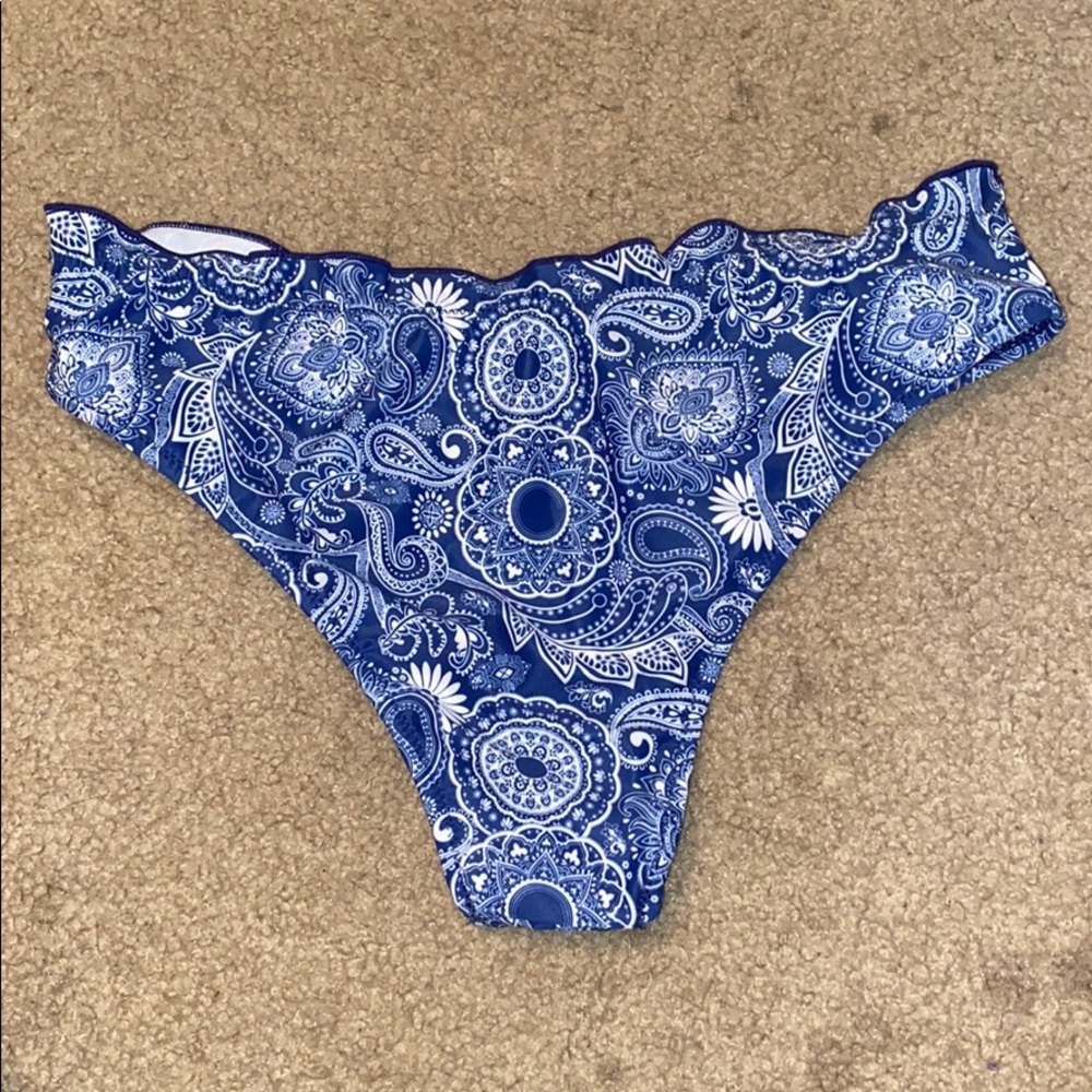 Strapless Bikini!! - Picture 3 of 3